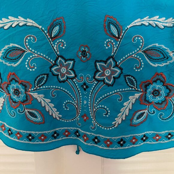 Embroidered Capped Sleeve Baby Doll Top - S - Picture 4 of 7